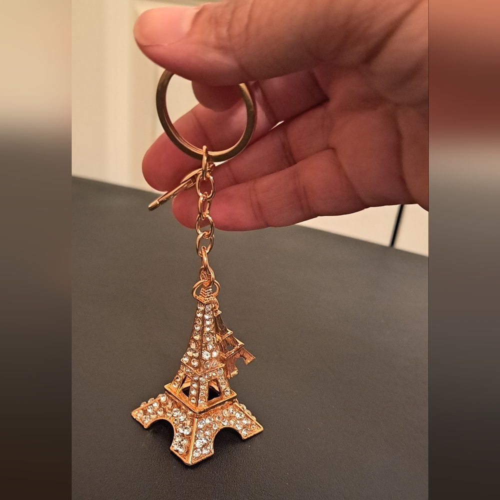 Paris Effiel Tower Key chain charm NWOT